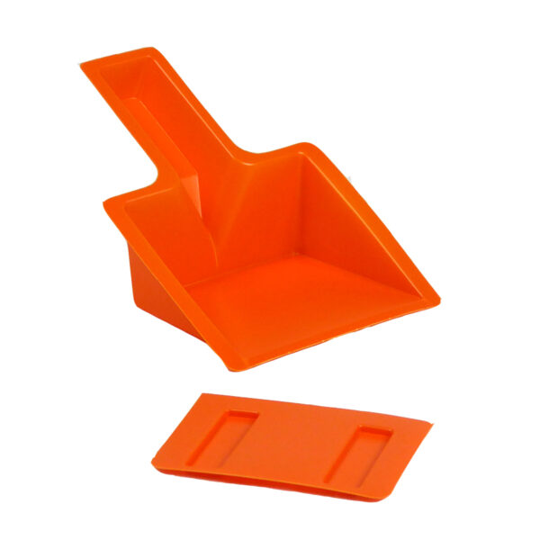 Disposable Scoop and scraper. Plastic Clean Up scoop for clearing up body fluid spills after treatment with a super absorbent powder. Comes complete scoop and scraper. Pack of 50.